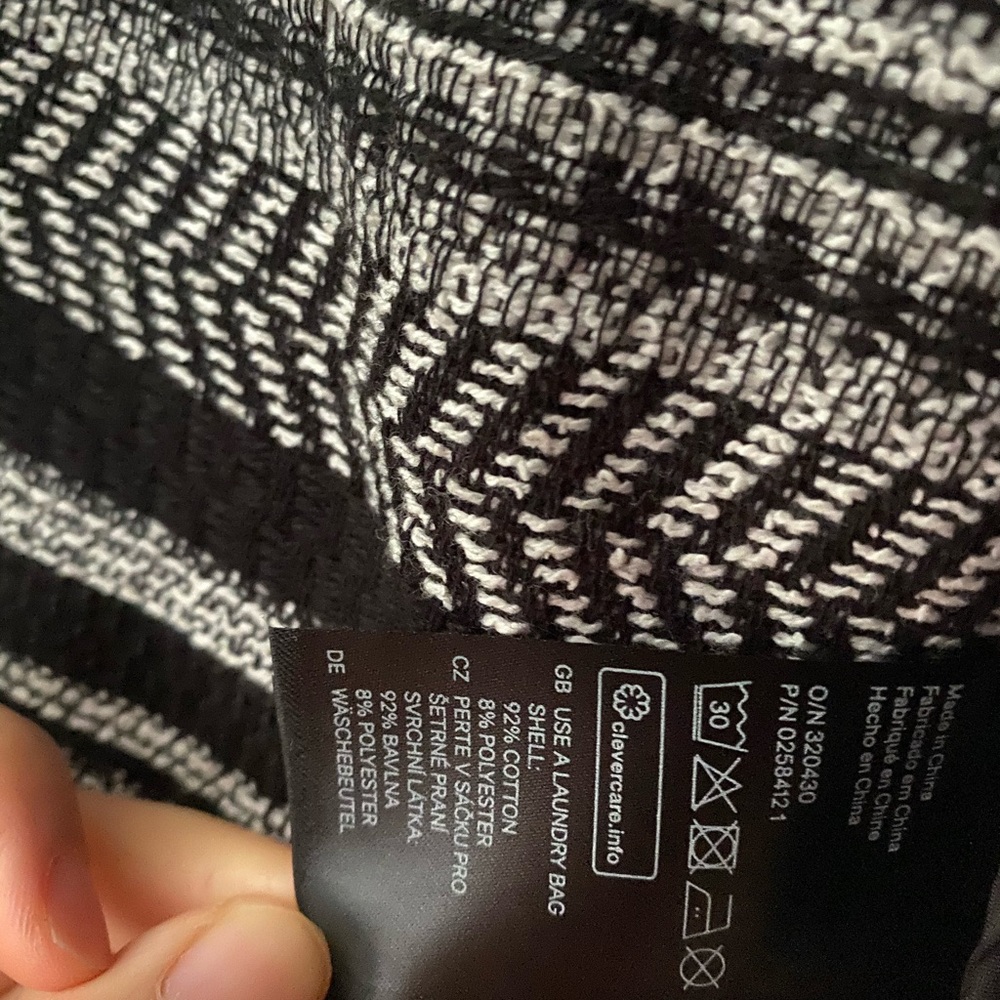 2/$25 Divided H&M Jacket - Picture 6 of 7